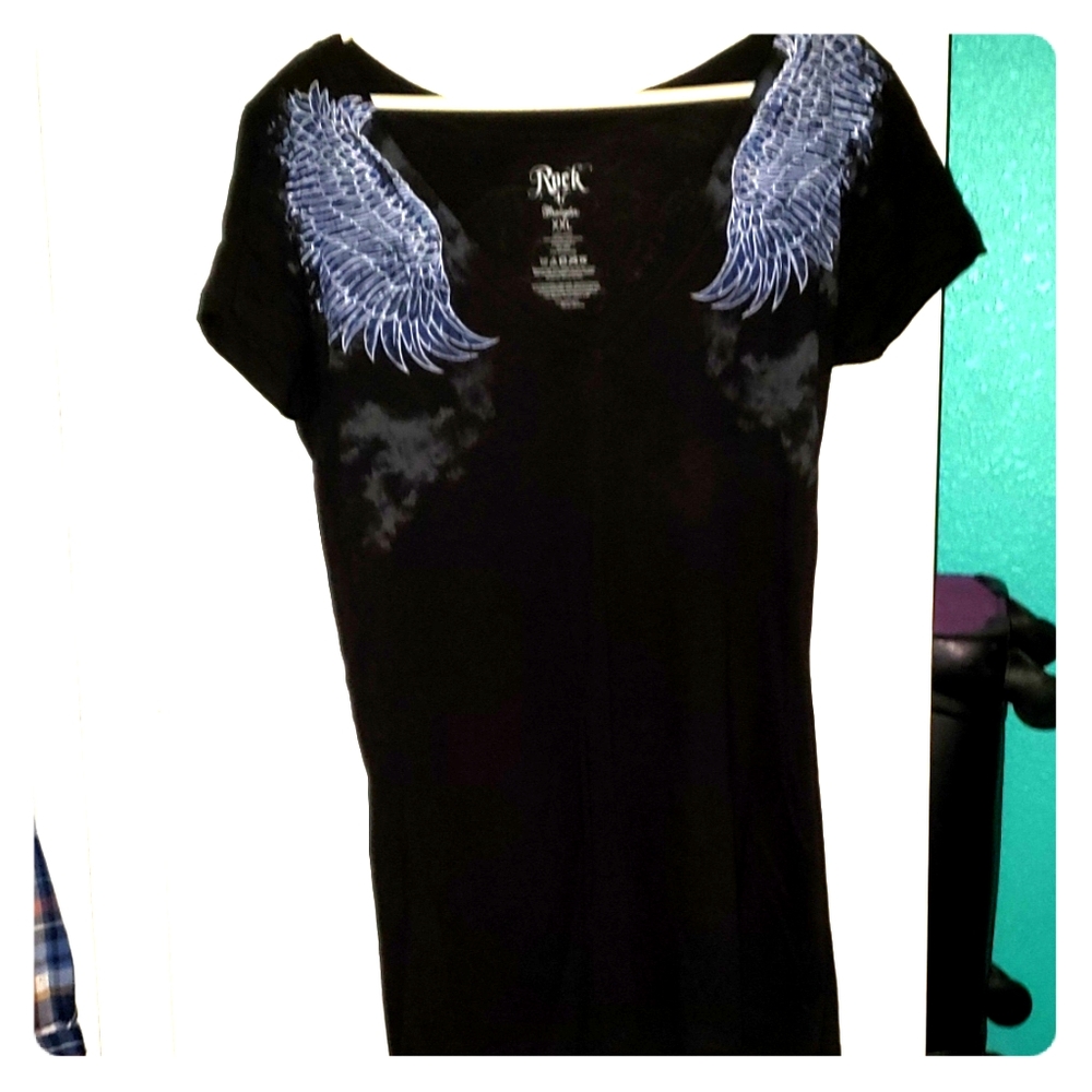 Black Tee. Slim fit